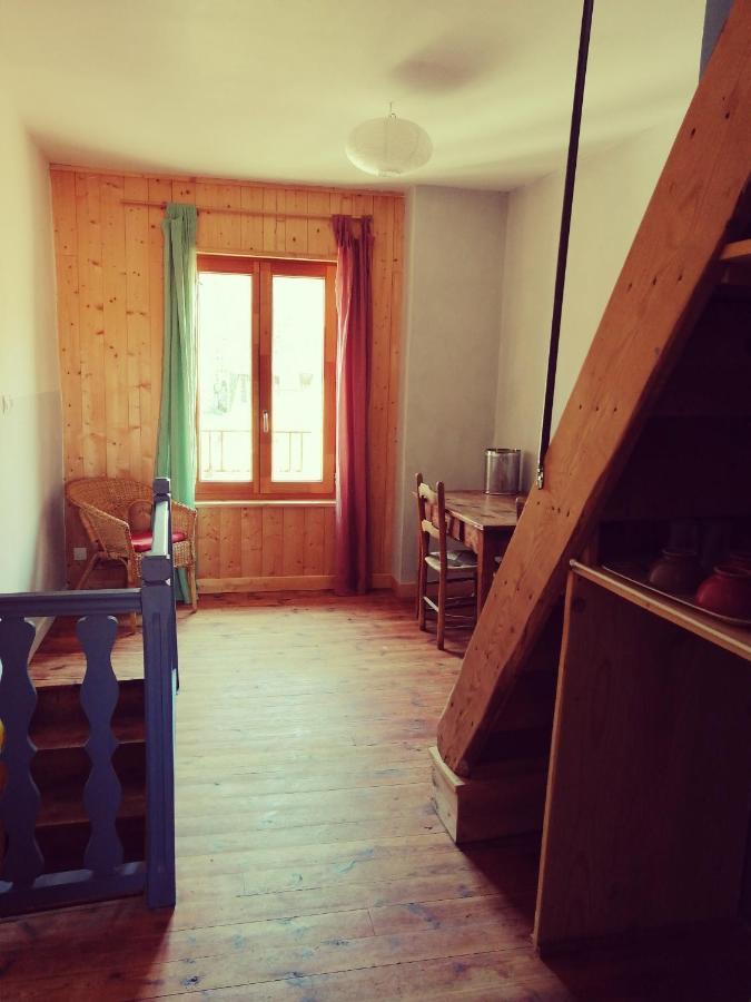 File Dans Ta Chambre ! Le Monastier sur Gazeille Luaran gambar